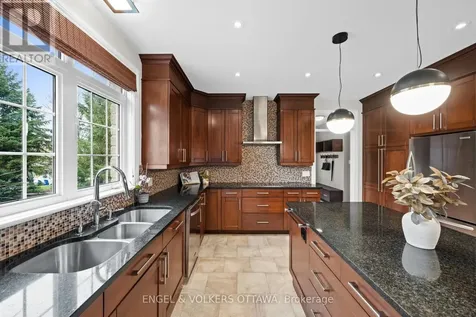 6842 South Village Drive Ottawa ON K4P 0A5
