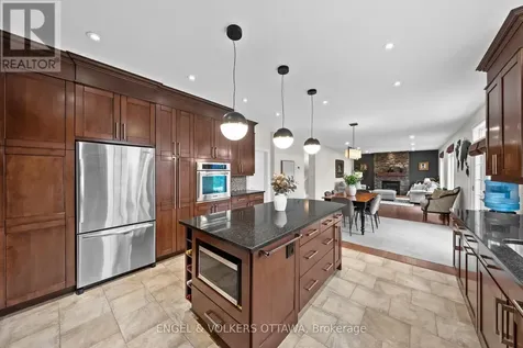 6842 South Village Drive Ottawa ON K4P 0A5