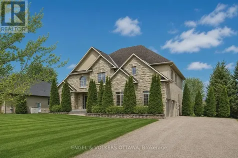 6842 South Village Drive Ottawa ON K4P 0A5
