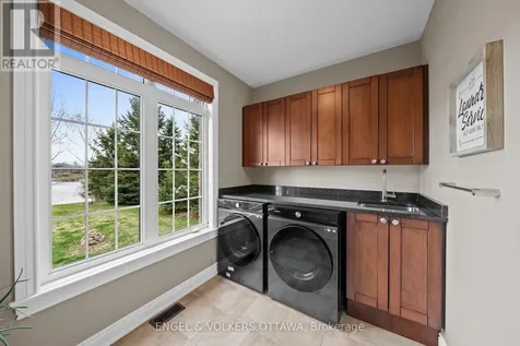 6842 South Village Drive Ottawa ON K4P 0A5
