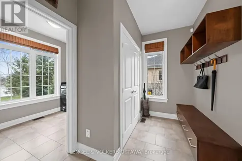 6842 South Village Drive Ottawa ON K4P 0A5