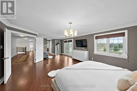 6842 South Village Drive Ottawa ON K4P 0A5