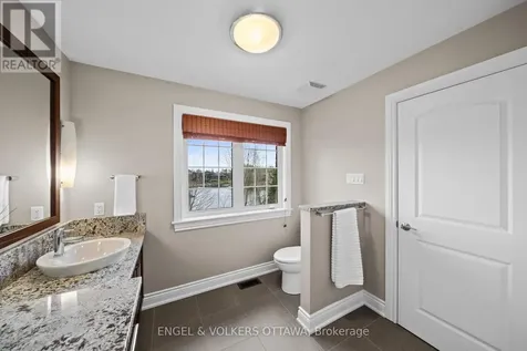 6842 South Village Drive Ottawa ON K4P 0A5