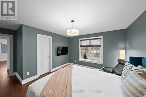 6842 South Village Drive Ottawa ON K4P 0A5