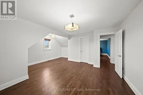 6842 South Village Drive Ottawa ON K4P 0A5