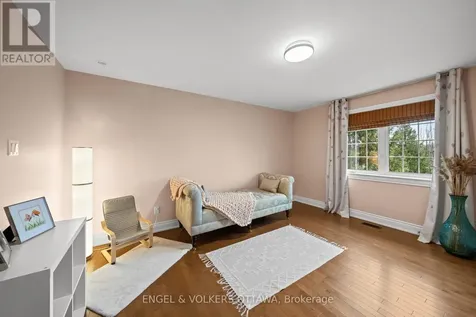 6842 South Village Drive Ottawa ON K4P 0A5