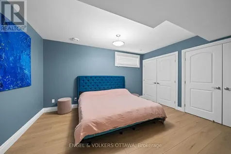 6842 South Village Drive Ottawa ON K4P 0A5