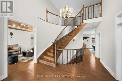 6842 South Village Drive Ottawa ON K4P 0A5