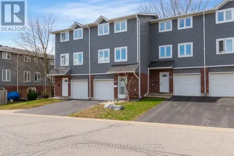 56 Harris Avenue Brantford ON N3R 2E9