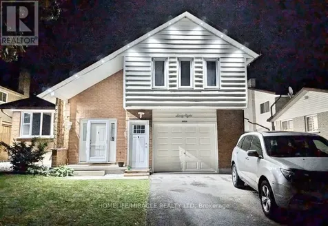 68 Briargate Drive Kitchener ON N2E 2J8