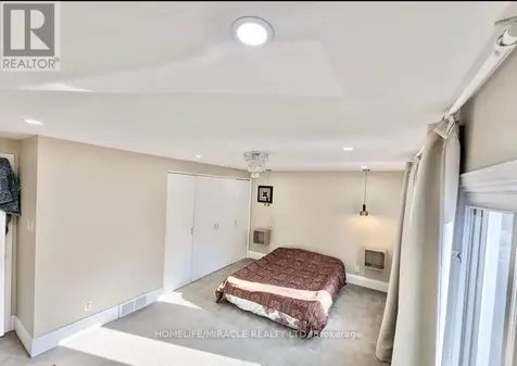 68 Briargate Drive Kitchener ON N2E 2J8