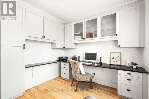 32 Feldspar Crescent Ottawa ON K2S 1Y3