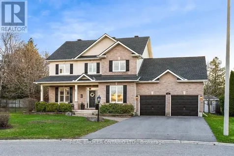 32 Feldspar Crescent Ottawa ON K2S 1Y3