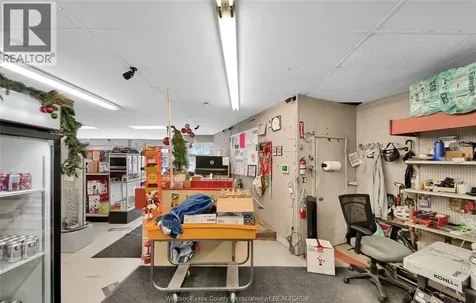 100 London Road Thamesville ON N0P 2K0