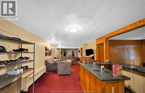 100 London Road Thamesville ON N0P 2K0