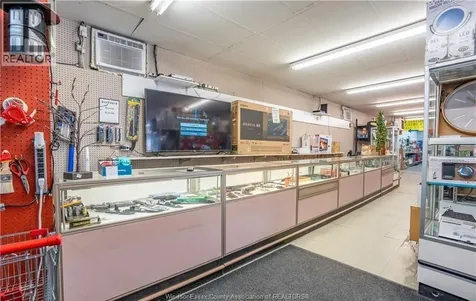 100 London Road Thamesville ON N0P 2K0