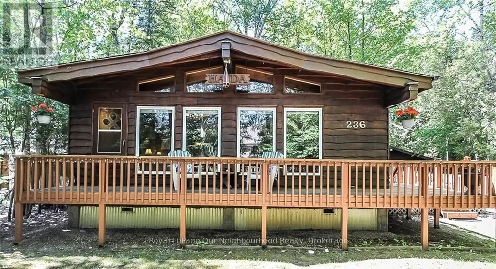 236 Zoo Park Road Wasaga Beach ON L9Z 2P2