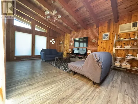 236 Zoo Park Road Wasaga Beach ON L9Z 2P2
