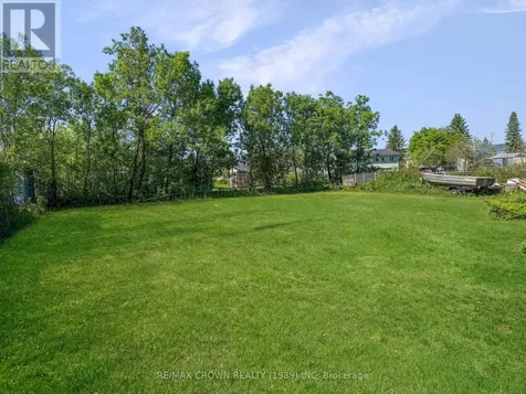 43 De L'etang Boulevard Kapuskasing ON P5N 2M6