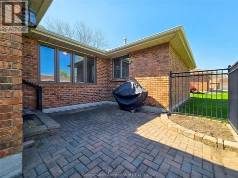 21 Earl Drive Chatham ON N7M 6E6
