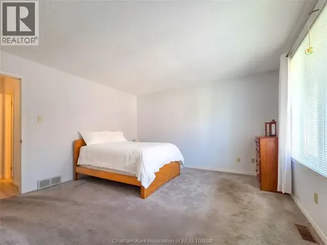 21 Earl Drive Chatham ON N7M 6E6