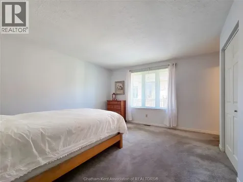 21 Earl Drive Chatham ON N7M 6E6