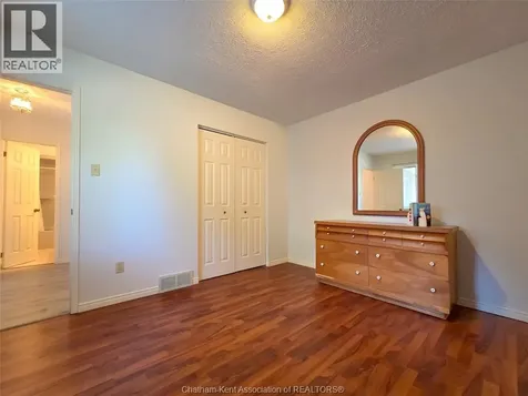 21 Earl Drive Chatham ON N7M 6E6