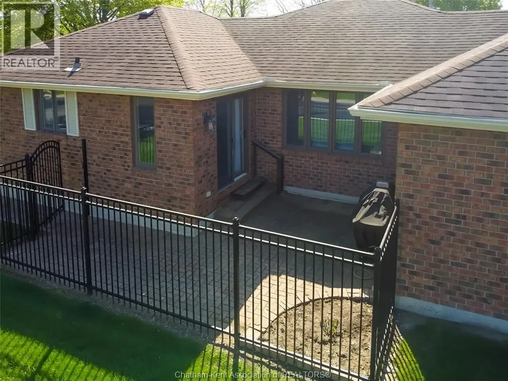 21 Earl Drive Chatham ON N7M 6E6
