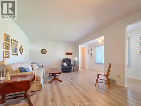 21 Earl Drive Chatham ON N7M 6E6