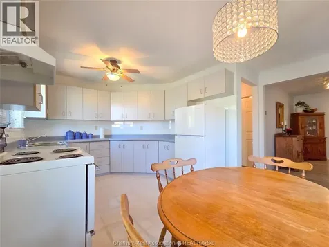 21 Earl Drive Chatham ON N7M 6E6