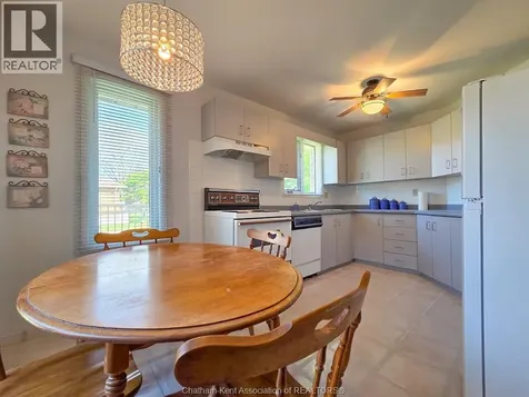 21 Earl Drive Chatham ON N7M 6E6