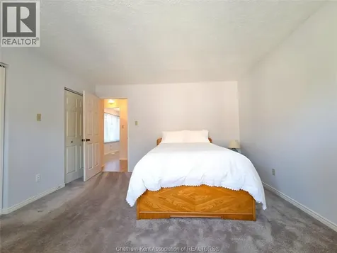 21 Earl Drive Chatham ON N7M 6E6
