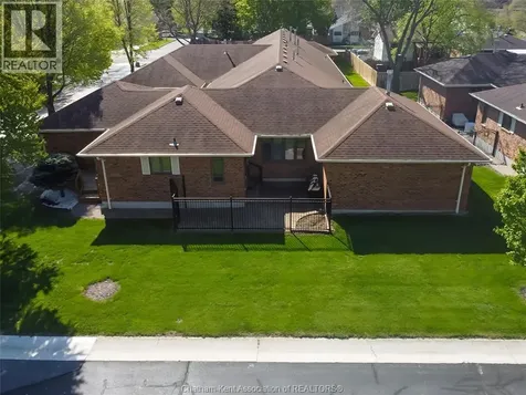 21 Earl Drive Chatham ON N7M 6E6
