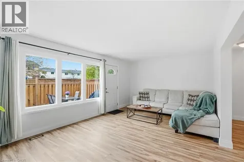 61 Albright Road Hamilton ON L8K 6H5