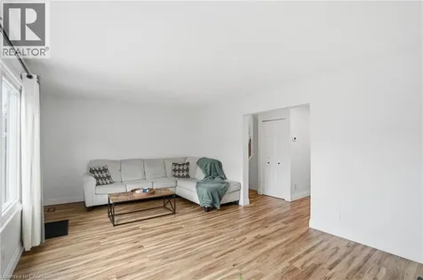 61 Albright Road Hamilton ON L8K 6H5