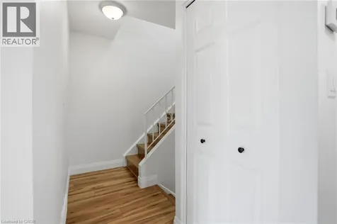 61 Albright Road Hamilton ON L8K 6H5