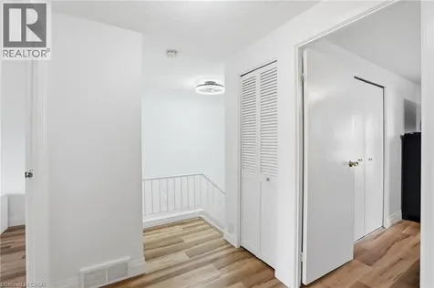 61 Albright Road Hamilton ON L8K 6H5