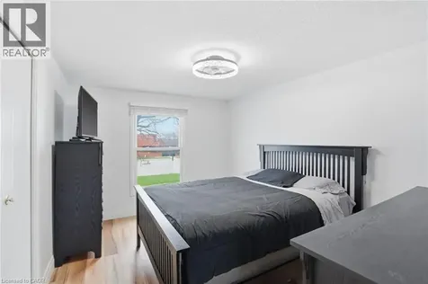 61 Albright Road Hamilton ON L8K 6H5