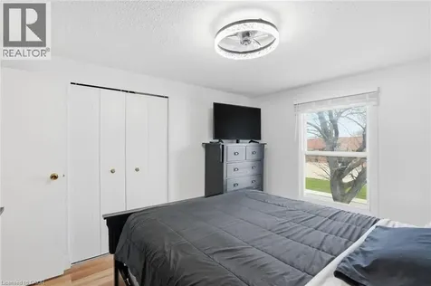 61 Albright Road Hamilton ON L8K 6H5