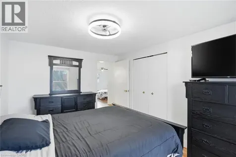 61 Albright Road Hamilton ON L8K 6H5