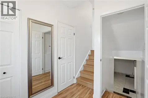 61 Albright Road Hamilton ON L8K 6H5