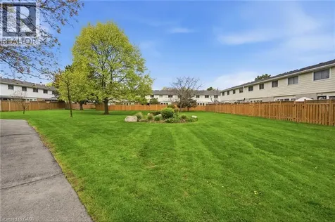 61 Albright Road Hamilton ON L8K 6H5
