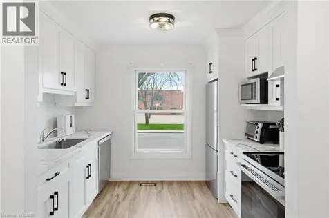 61 Albright Road Hamilton ON L8K 6H5