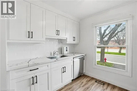 61 Albright Road Hamilton ON L8K 6H5