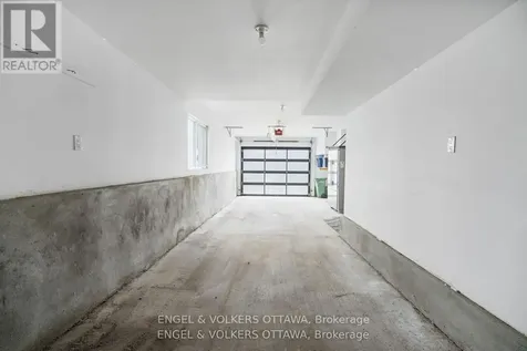 2154 Rice Avenue Ottawa ON K2A 0C4