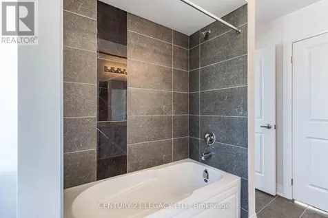 30 Union Boulevard Wasaga Beach ON L9Z 0M5