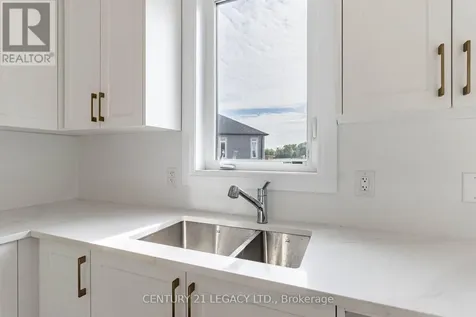 30 Union Boulevard Wasaga Beach ON L9Z 0M5