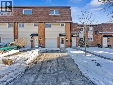6312 Thornberry Windsor ON N8T 3A2