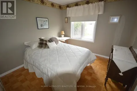 225 Vanier Crescent Renfrew ON K7V 4K6
