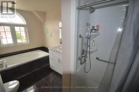 225 Vanier Crescent Renfrew ON K7V 4K6